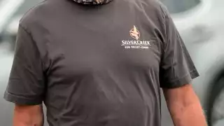 Bruce Willis es echado de una tienda por no usar cubrebocas