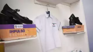 Más de mil 200 trabajadores ‘visten’ a estudiantes de Yucatán