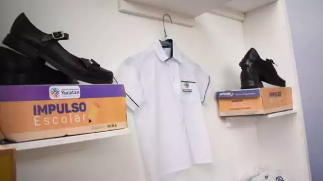 Más de mil 280 trabajadores del sector textil elaboran las prendas del programa Impulso Escolar