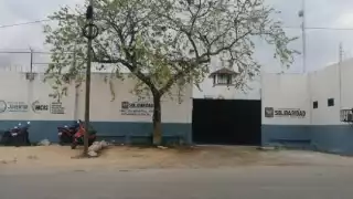 Los exfuncionarios públicos permanecen en prisión preventiva en el Centro de Retención de Playa del Carmen