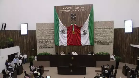El PAN logró seis legisladores de representación proporcional y PRI, PVEM, PT y MC dos cada uno