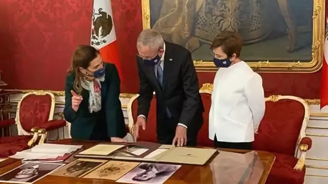 Gutiérrez Müller viajó a Francia e Italia con la intención de obtener piezas históricas y arqueológicas de México. Foto: Twitter AMLO