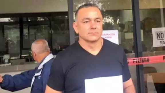 Carlos Mimenza fue arrestado en el Aeropuerto Internacional de Mérida, Yucatán, por el delito de extorsión contra un periodista