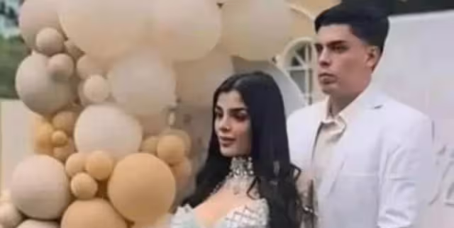 La influencer y el joven DJ estuvieron muy cariñosos y juntos en la fiesta de revelación
