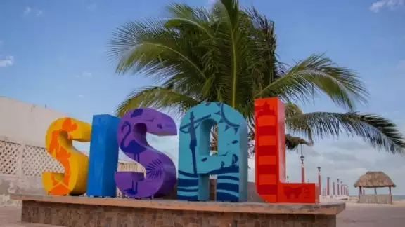 Sisal es uno de los pueblos mágicos de Yucatán ubicada en la costa Sisal es uno de los pueblos mágicos de Yucatán ubicada en la costa