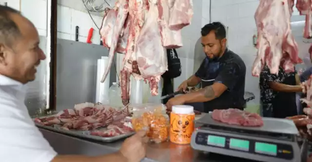 Cena de Nochebuena costará más este año: aumentos de hasta 10% en gastos