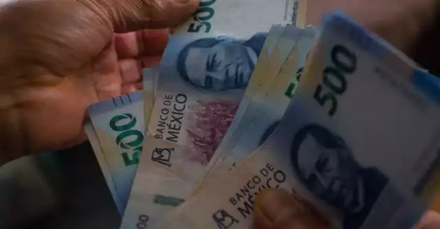 Las remesas enviadas desde México al exterior sumaron 98 millones de dólares en octubre, lo que significó una caída anual de 8%