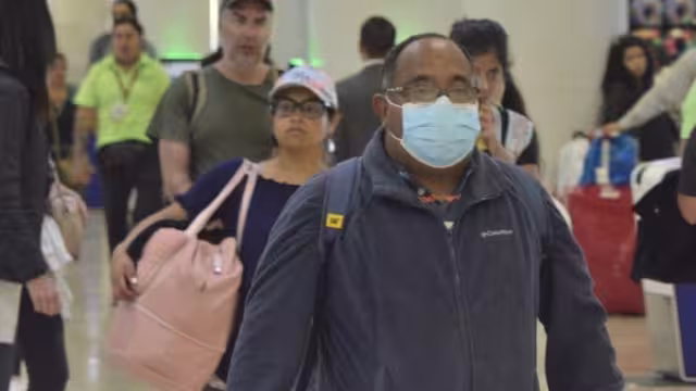 Por esta razón, los pasajeros optaron por utilizar el cubrebocas