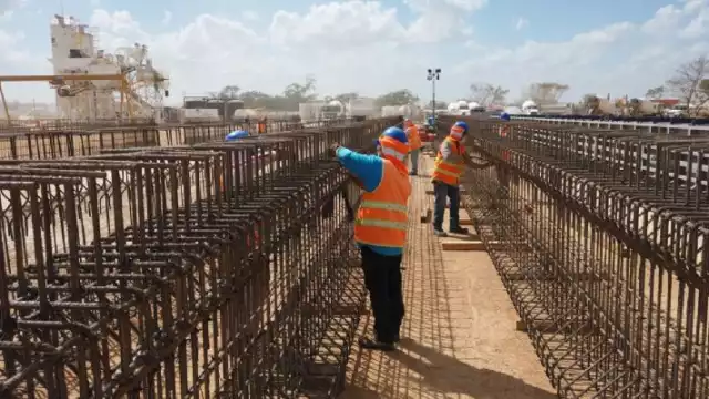 Para 2026, diversos escenarios proponen un aumento del salario mínimo con enfoque diferenciado