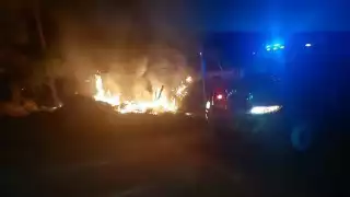 Reportan fuerte incendio en la colonia 10 de mayo en Campeche