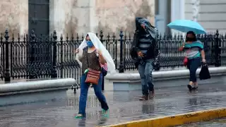 Este miércoles 17 de noviembre se espera cielo nublado durante el día con lluvias puntuales muy fuertes en Yucatán