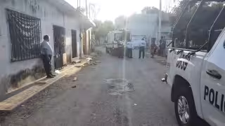 Menor de edad resulta lesionado tras choque entre motocicletas en Calkiní.