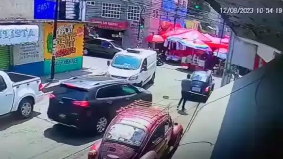 La menor estaba aprendiendo a manejar y no controló la unidad La menor estaba aprendiendo a manejar y no controló la unidad