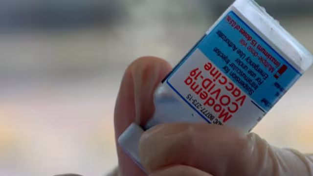 El comité de medicamentos humanos (CHMP) de la EMA revisará los datos sobre la vacuna Spikevax, de Moderna, para determinar si respaldan su seguridad y eficacia