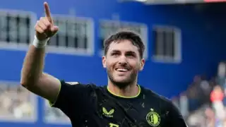 Santiago Giménez ha sido condecorado como el jugador del mes en Países Bajos