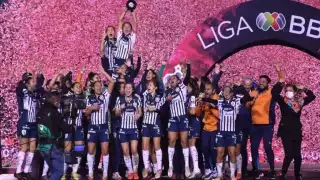 Las Rayadas alzaron el título