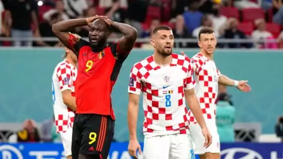 Los Diablos Rojos igualaron sin goles y se van a casa en Fase de Grupos; Croacia está en Octavos de Final Los Diablos Rojos igualaron sin goles y se van a casa en Fase de Grupos; Croacia está en Octavos de Final