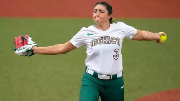 La pitcher dio su versión sobre la polémica de los uniformes tirados y reveló que fue su último juego con el combinado nacional La pitcher dio su versión sobre la polémica de los uniformes tirados y reveló que fue su último juego con el combinado nacional