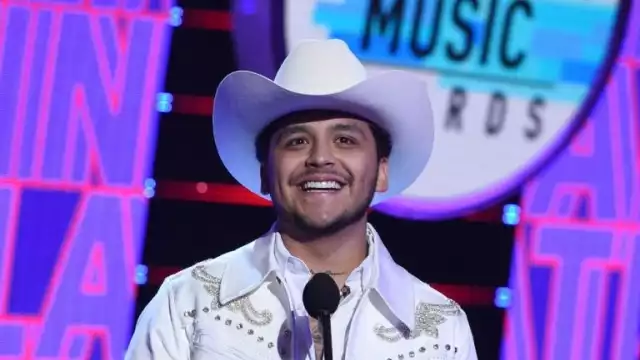 El cantante de 23 años sigue dando de qué hablar con sus polémicas