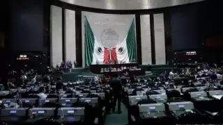 Las diferentes bancadas han subido a tribuna para dar su posicionamiento sobre la iniciativa para eliminar el horario de verano.