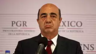 Vinculan a proceso a Murillo Karam por tortura y desaparición forzada en caso Ayotzinapa