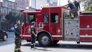 Los bomberos de la CDMX fueron los primeros respondientes al llamado de alerta