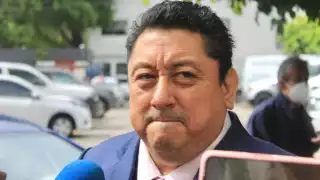 Dan suspensión al fiscal Uriel Carmona para evitar detención