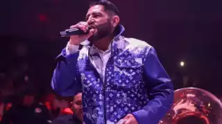 En un video de Instagram, el cantante informó cómo se encuentra tras el accidente; el hecho ocurrió en la carretera que va de Tepic a Mazatlán.