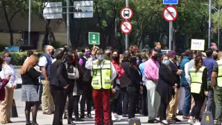 El simulacro inició en punto de las 12:19 horas, con el sonido real de la alerta sísmica.