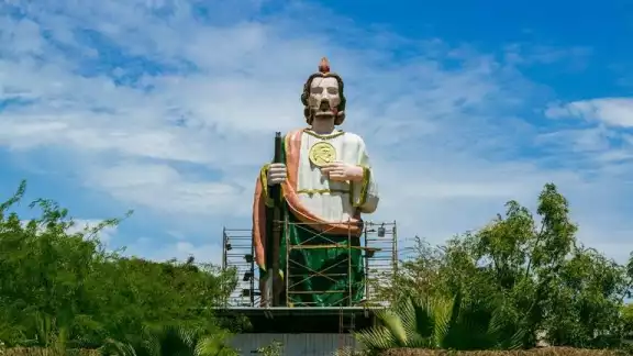 Estatua gigante de San Judas Tadeo Estatua gigante de San Judas Tadeo