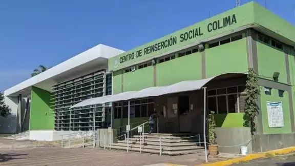 La gobernadora Indira Vizcaíno informó que el enfrentamiento ocurrió entre dos grupos de internos.