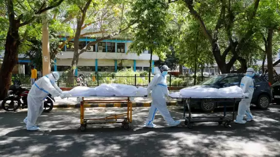 La ola de contagios en La India no se ha podido controlar La ola de contagios en La India no se ha podido controlar