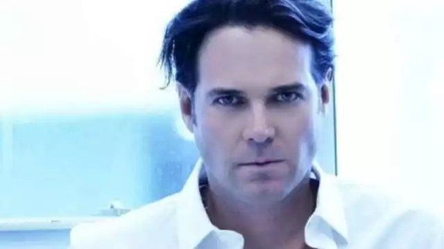 El actor participó en varias telenovelas, como El secreto oculto, Mundo de fieras, Fuego en la sangre y Cuidado con el Ángel