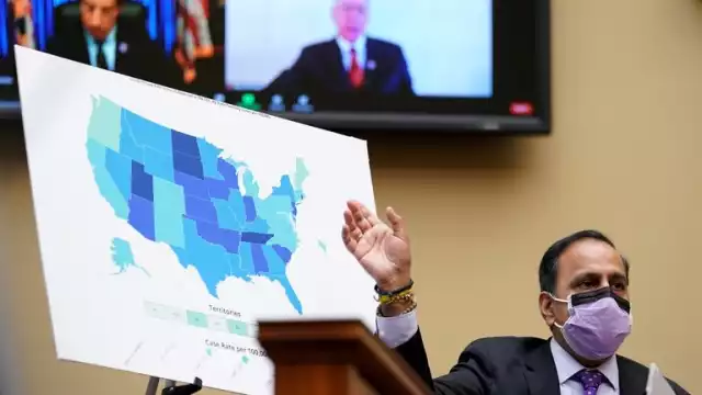 El congresista señaló que no se pueden guardar vacunas cuando hay países que las necesitan