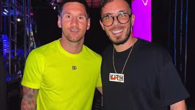 Fer Palacio amenizó una de las fiestas de fin de año de Messi en su natal Argentina