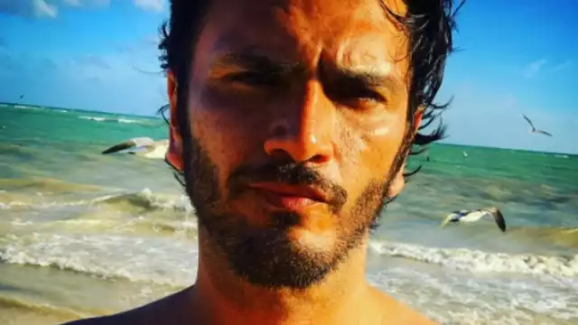 Ex integrante de La Academia Bicentenario, reality musical que se llevó a cabo en 2010