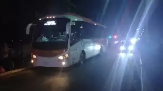 Los hombres llevaban armas de fuego y machetes