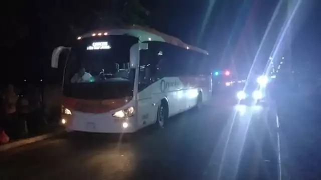 Los hombres llevaban armas de fuego y machetes