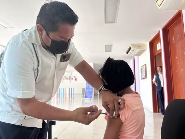 Se superó por amplio margen la meta programada de 1.8 millones aplicadas en la primera Semana Nacional de Vacunación