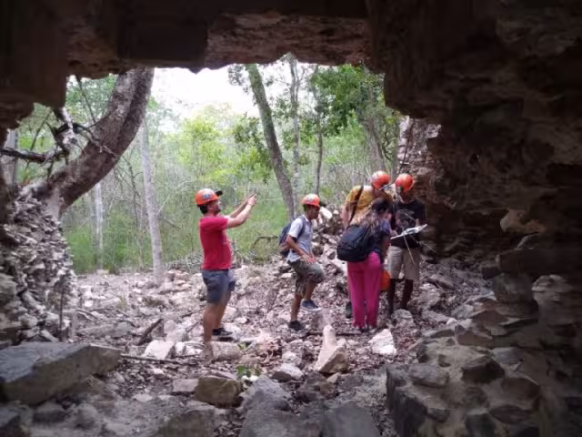 Vestir cómodo es fundamental para recorrer estas grutas