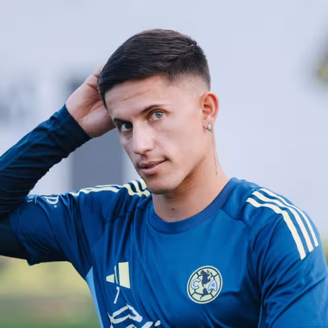 El tricampeón Brian Rodríguez se queda en el nido