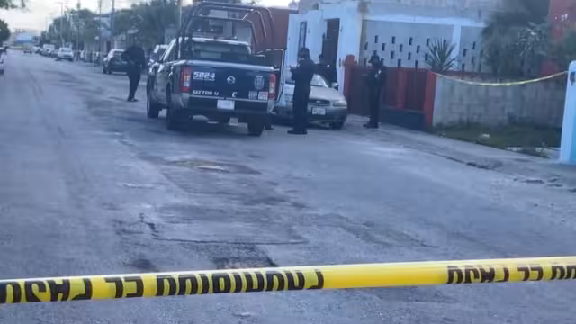 Se encontró el cuerpo de un hombre asesinado en el interior de una casa en la colonia Ébano, en la Región 248 de Cancún