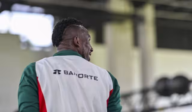 Julián Quiñones ya ha vestido el color de la Selección Mexicana, pues ha sido invitado a entrenar con ella