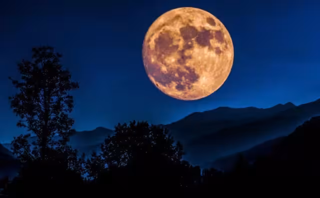 Superluna de Ciervo 2023