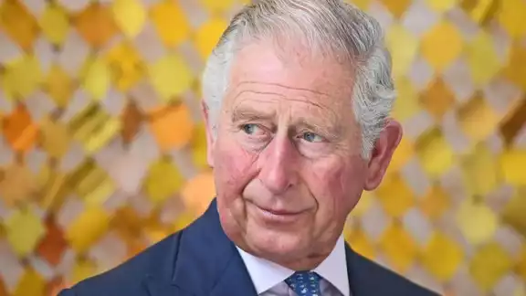 El príncipe Carlos de Gales felicitó a su madre, la reina Isabel II, por sus 70 años de reinado en Reino Unido El príncipe Carlos de Gales felicitó a su madre, la reina Isabel II, por sus 70 años de reinado en Reino Unido