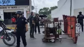 Accidente mañanero en José María  Morelos: Choque entre mototaxi y motociclista no deja lesionados