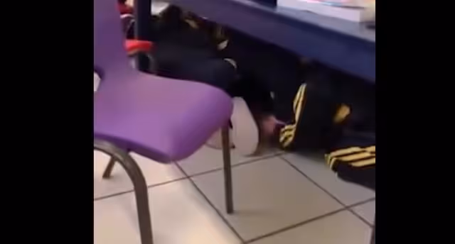 Maestra calma a alumnos durante balacera en Guaymas