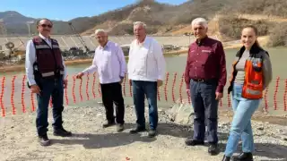 El mandatario nacional estuvo en compañía del gobernador de Sinaloa, Rubén Rocha Moya. Foto: Twitter @lopezobrador_