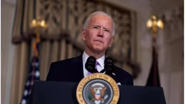 Un juez federal en Texas bloqueó este martes, temporalmente, una medida de Joe Biden