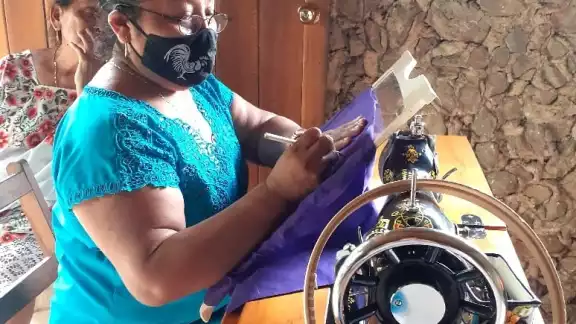 Bordadoras indígenas de X-Pichil viajarán a Colombia Bordadoras indígenas de X-Pichil viajarán a Colombia